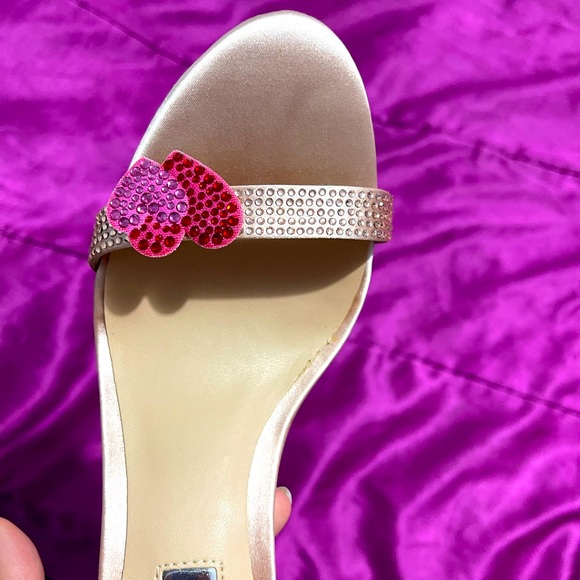 INC Heart strappy heels, BNWOT - Picture 4 of 9